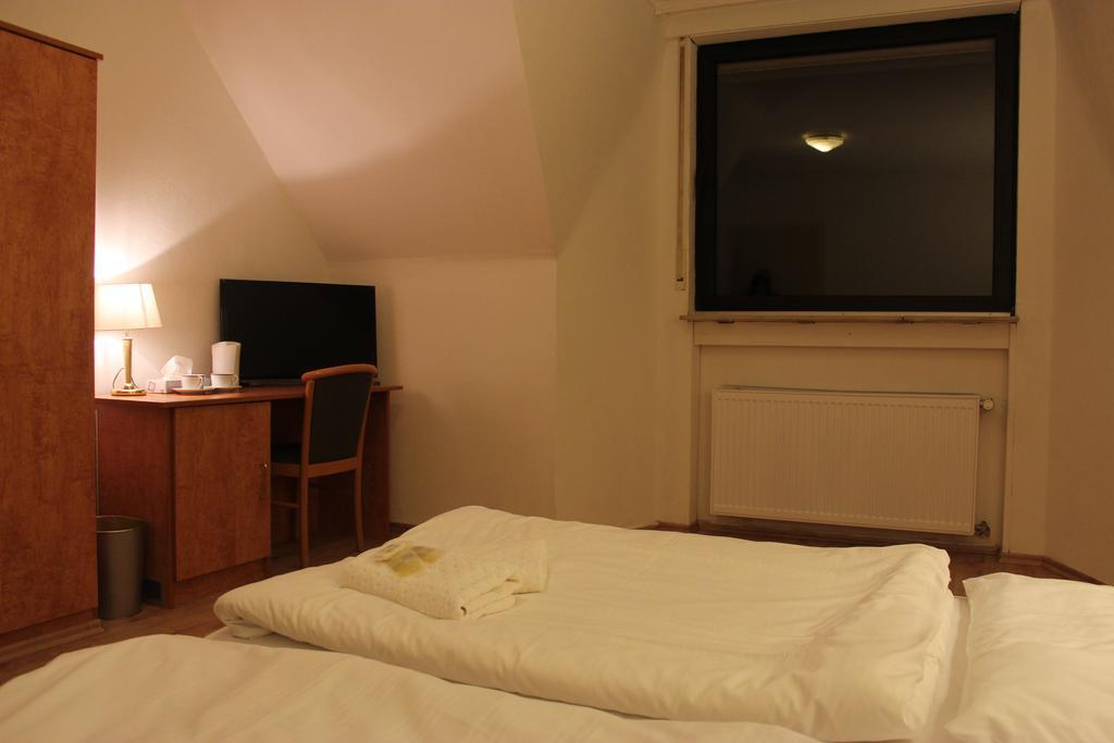 Hotel Gaya Bad Soden am Taunus Szoba fotó